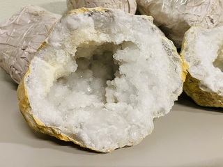 6x Bergkristal geodes