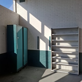 Werkplaatskast met stelling