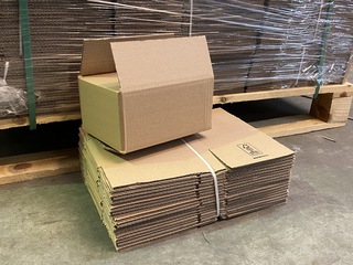 Ca. 1500x Verzenddozen 20x15x10cm, bruin