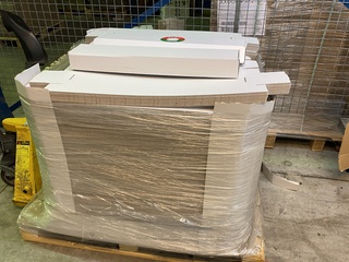 Pallet  ca. 900 stansdozen 65x12x7cm, wit