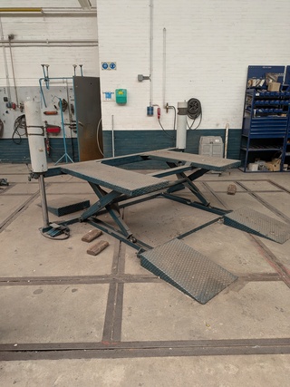 Pneumatische hefbrug