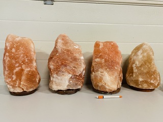 4x Himalaya zoutlampen met houten voet