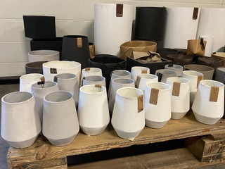 Partij diverse decoratie vazen