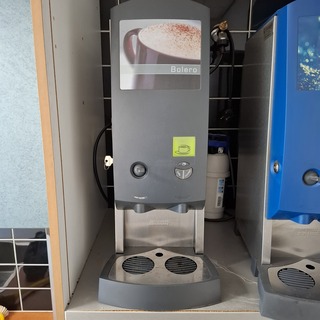 Koffiemachine met koudwater tappunt Bravilor
