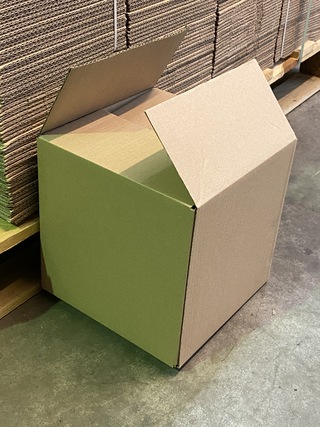 Ca. 600x Verzenddozen 24x24x24cm, bruin