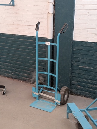 Steekwagen op luchtbanden