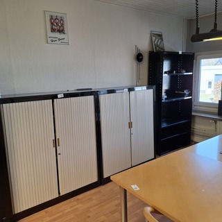 2x Lameldeurkast met stellingkast