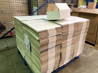 Ca. 800x Verzenddozen 305x255x123mm zware enkelgolf, wit