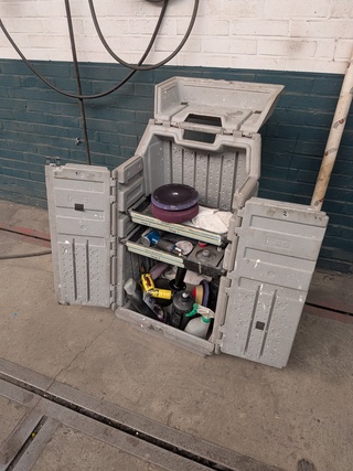 Mobiele poetskast met inhoud 3M