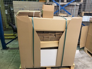 Ca. 500x Verzenddozen 19x19x13cm met autolockbodem, bruin