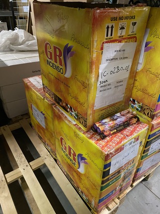 Ca. 750x Pakjes diverse soorten wierrook