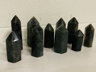 10 Labradoriet obelisk 6-zijdig