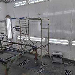 Partij diverse spuit en/of droogframe’s