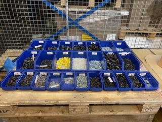 Partij diverse soorten bevestigingsmateriaal