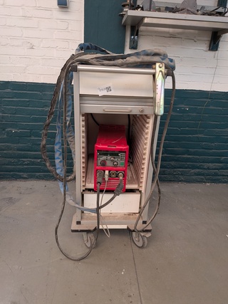 Lasapparaat in verrijdbare kast Fronius, Transtig 1700