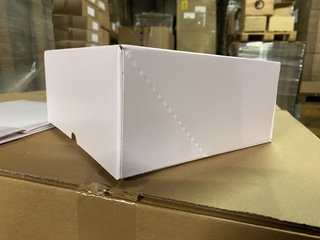 Ca. 560x Duplex dozen of gebaksdozen, wit