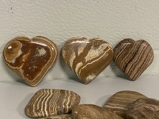 Ca. 20x Aragoniet harten, bruin