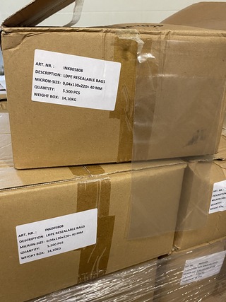 Ca. 16x Dozen a 5500 ldpe zakjes met plakstrip