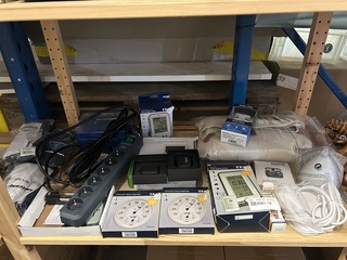 Partij elektronica en bouwmarkt artikelen w.o. draadloze oordoppen W.o