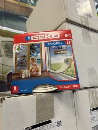 Ca. 84x Tochtstrip D-profiel GEKO