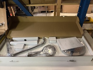 2x Badkamer doucheset zonder mengkraan Hansgrohe