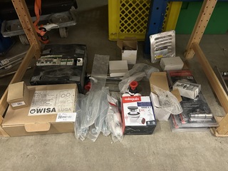 Partij bouwmarkt artikelen w.o. afvoerplug, hoekstopkraan W.o. Raminex