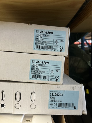 7x Noodverlichting en toebehoren Van Lien