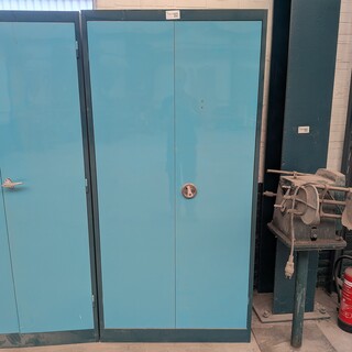 Werkplaatskast met inhoud