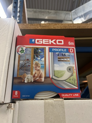 Ca. 90x Tochtstrip D-profiel GEKO