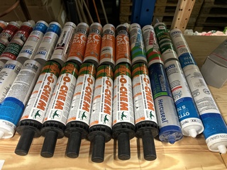Ca. 35x (Siliconen)kit W.o. Ardex, Den Braven