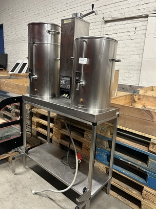 Koffiezetinstallatie met twee containers op onderstel, Animo ComBi-lin