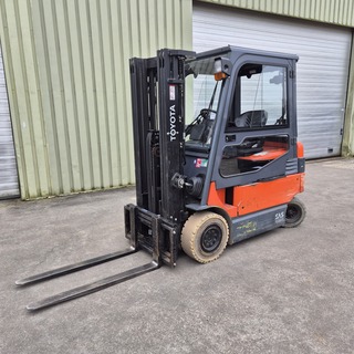 Elektrische heftruck met acculader, Toyota, 7FBBMF25, 2013