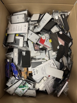 Partij 400+ Smartphone hoesjes & screenprotectors – Diverse modellen