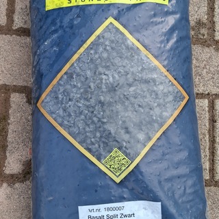 33x Zak basalt split a 20 kg Gardenlux, Zwart