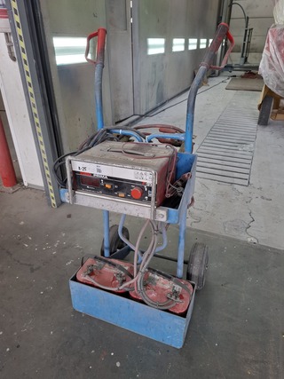 Verrijdbare acculader Ferve, F-812