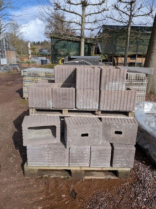 28x Betonnen bloembak