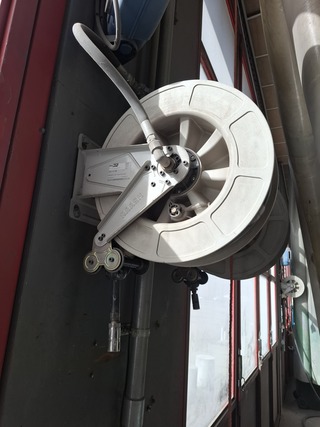 3x Luchthaspel en 2x stroomhaspel o.a. Nedermann