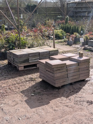 Partij stoep-/tuintegels