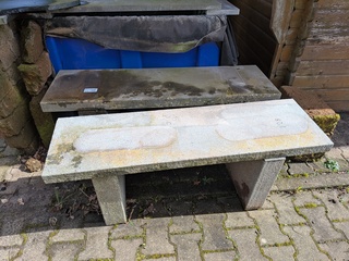 2x Stenen bank