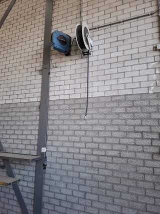 2x Luchthaspel en 2x stroomhaspel o.a. Nedermann