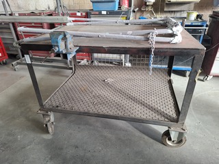 Werktafel met bankschroef