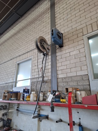 2x Luchthaspel en 2x stroomhaspel o.a. Nedermann