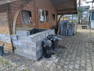 2x Visvijver met stenenombouw en 1x pomp