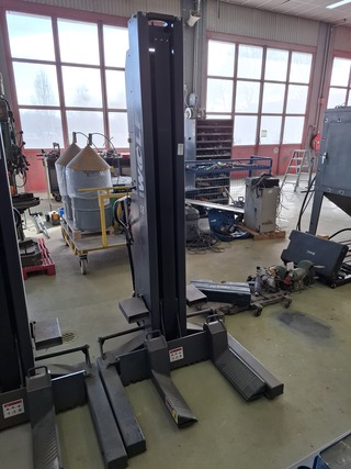 Mobiele hefkolom Wolf tools, WTTL5000W, bouwjaar 2024