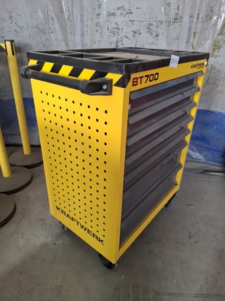 Gereedschapswagen met inhoud, Kraftwerk, BT700