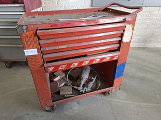 Gereedschapswagen met inhoud