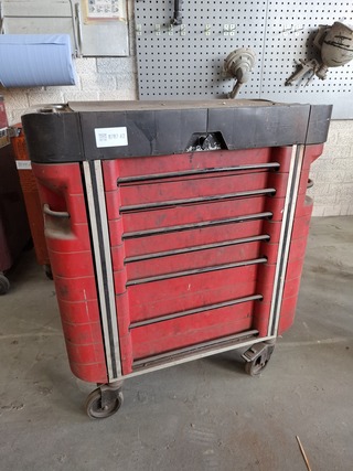 Gereedschapwagen met inhoud