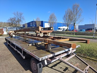 2x Zwaar transportmiddel