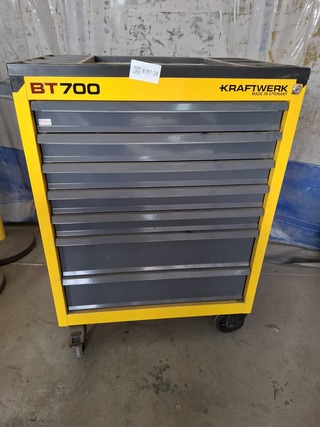 Gereedschapswagen met inhoud, Kraftwerk, BT700