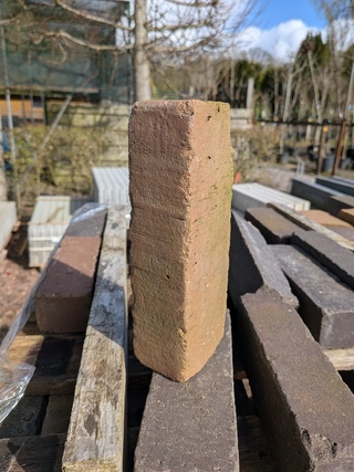 Partij gebakken stenen ca. 19.6×6.2×4.8 cm